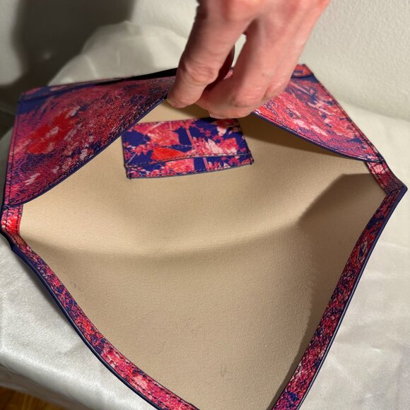 Banana Republic Floral Envelope Clutch - Picture 3 of 5